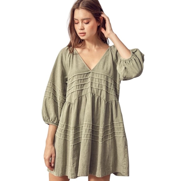 TALULAH Dresses & Skirts - Talulah Babydoll 3/4 Sleeve Dress Vneck Back Denim Pockets